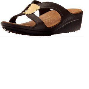 EUC Crocs Sanrah Embellished Wedge Sandal (9) chocolatey brown / gold